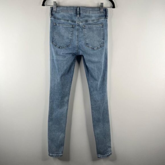 Gap Women's Favorite Jegging Distressed Denim Jeans Size 26 Regular Light Wash - Picture 7 of 11